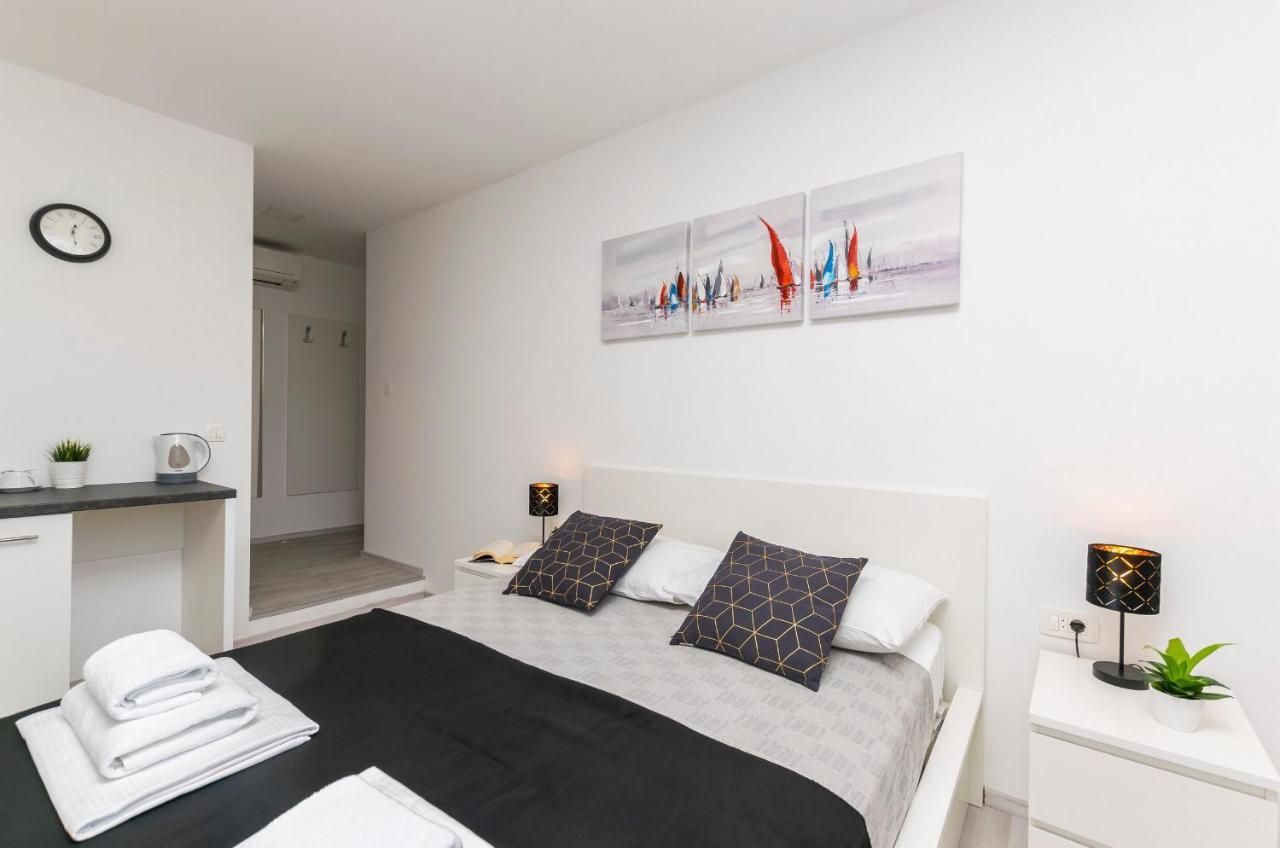Apartments And Rooms Adriatic Suites Šibenik Extérieur photo