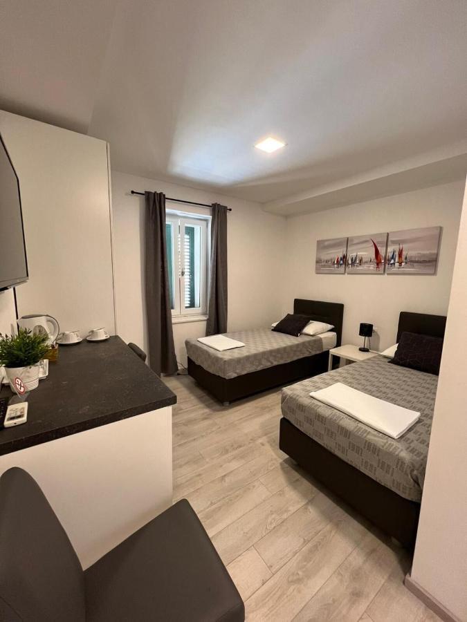 Apartments And Rooms Adriatic Suites Šibenik Extérieur photo