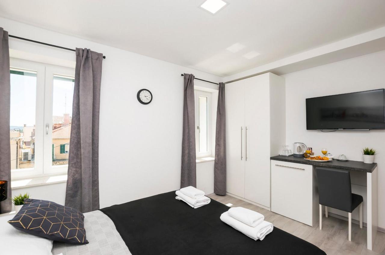 Apartments And Rooms Adriatic Suites Šibenik Extérieur photo